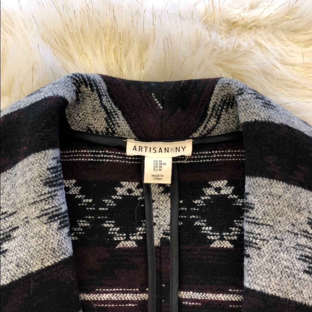 Structured Aztec Print Jacket - Picture 3 of 5